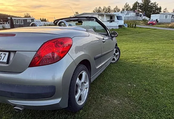 Peugeot 207 Cc 2007 photo 2