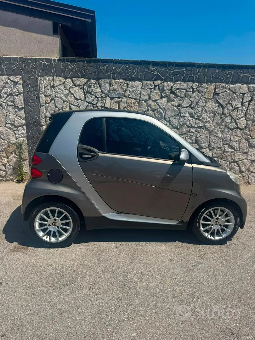 Smart Fortwo 2010 photo 2