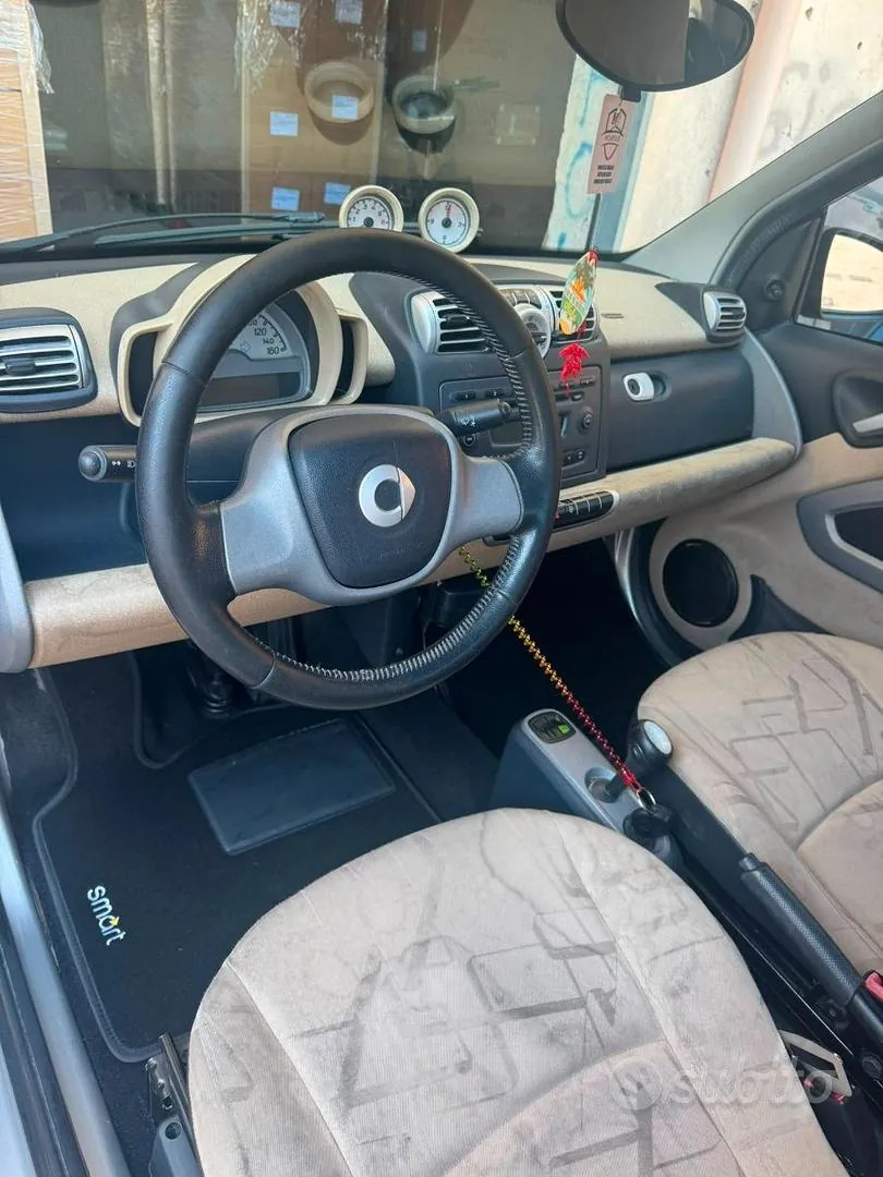 Smart Fortwo 2010 photo 3
