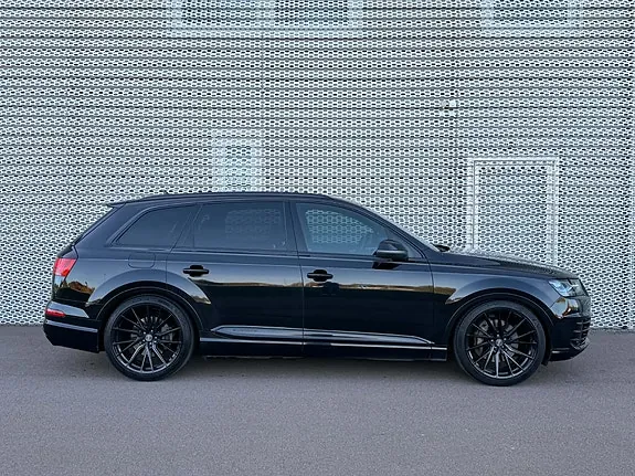 Audi Q7 2016 photo 2