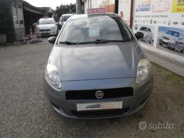 Fiat Grande Punto 2006 photo 2