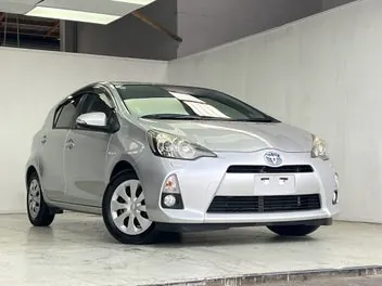 Toyota Aqua 2012 photo 4