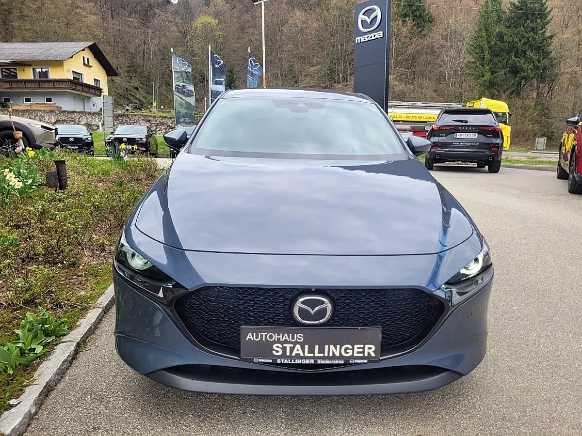 Mazda Mazda3 2019 photo 2