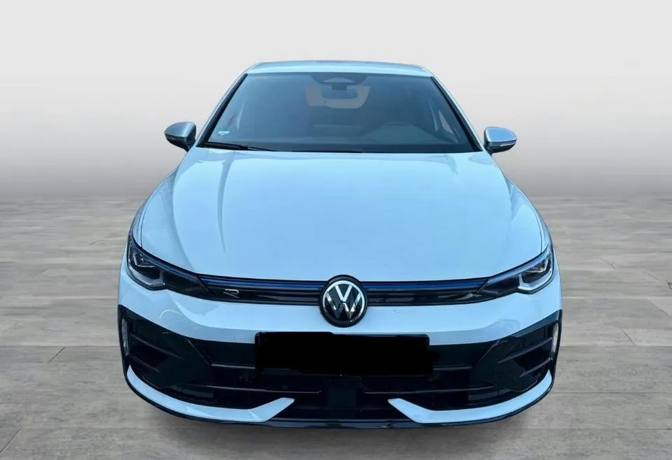 Volkswagen Golf 8 R