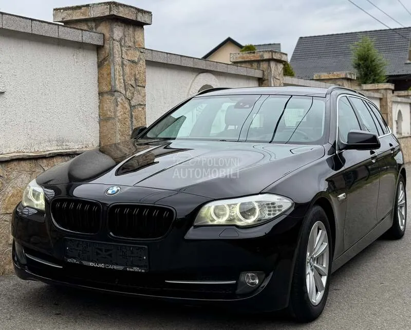 BMW 520 2011 photo 2