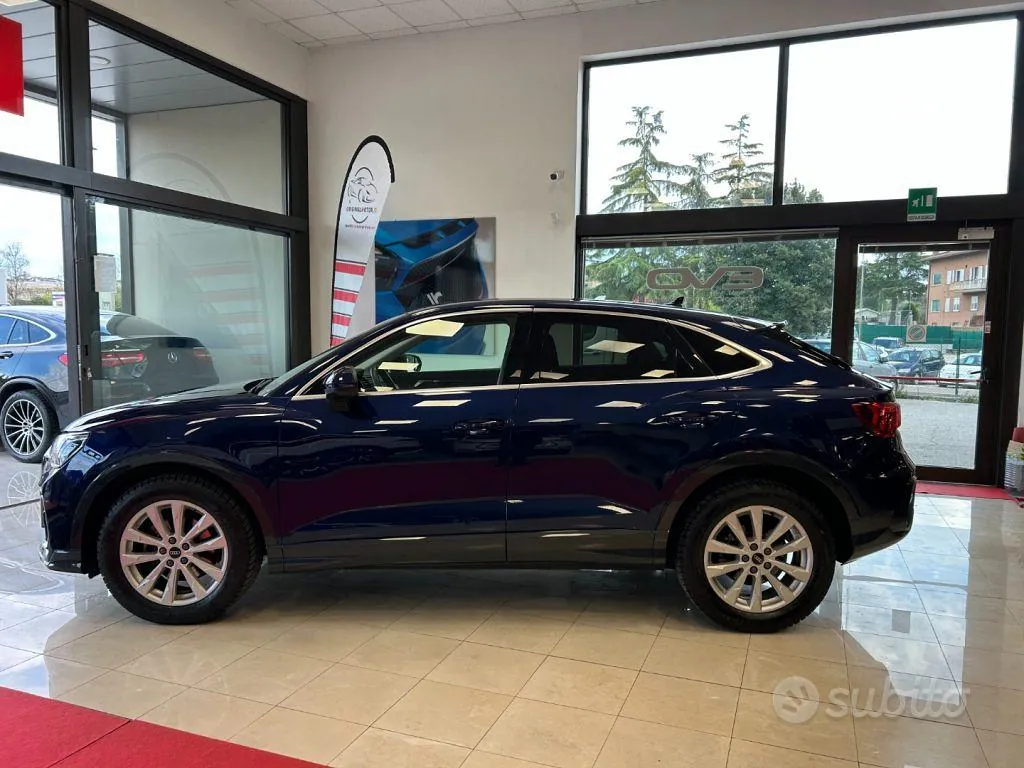 Audi Q3 2021 photo 3