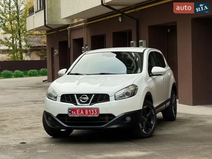 Nissan Qashqai 2012 photo 2