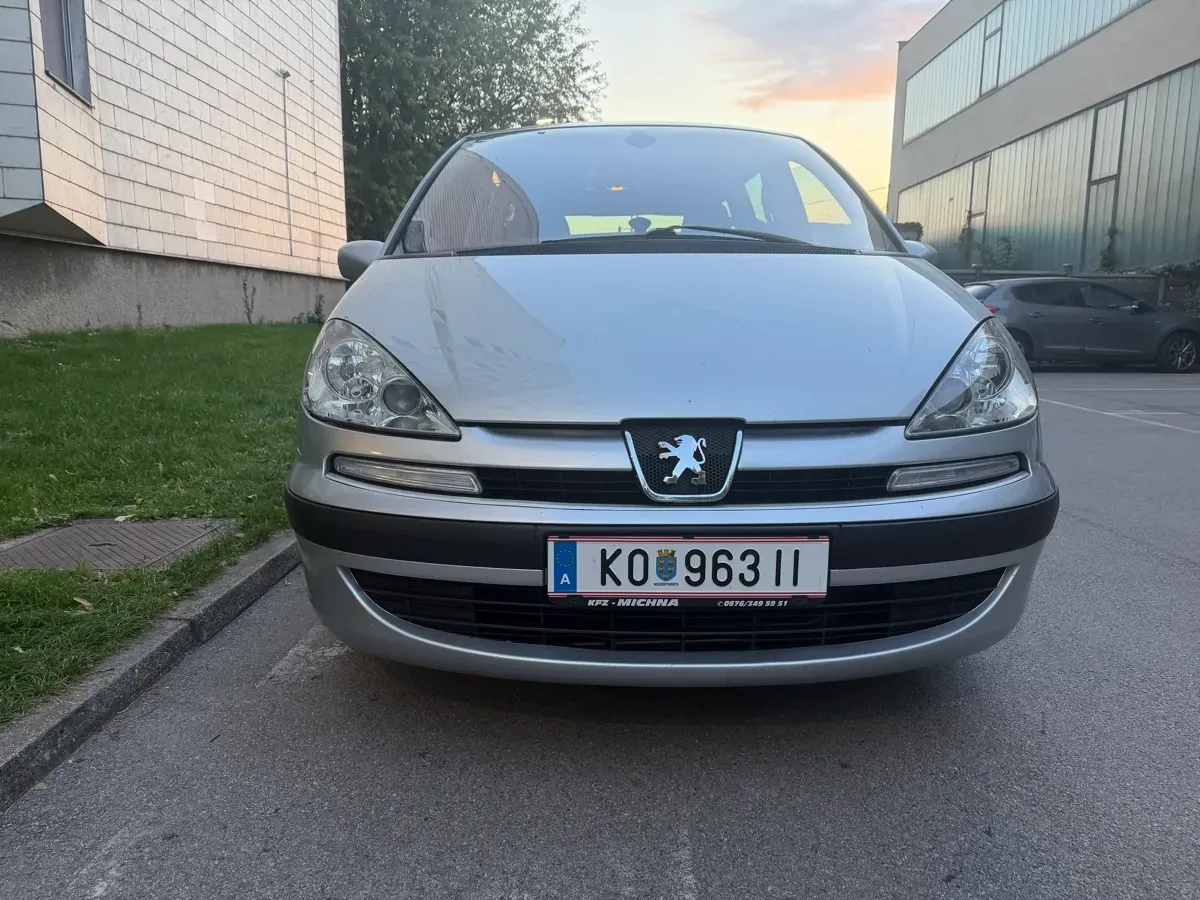 Peugeot 807