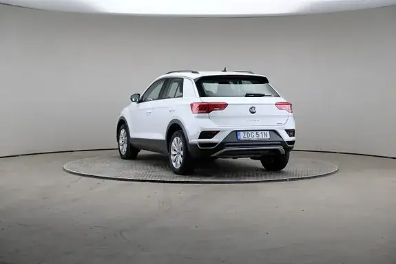 Volkswagen T-Roc 2022 photo 2