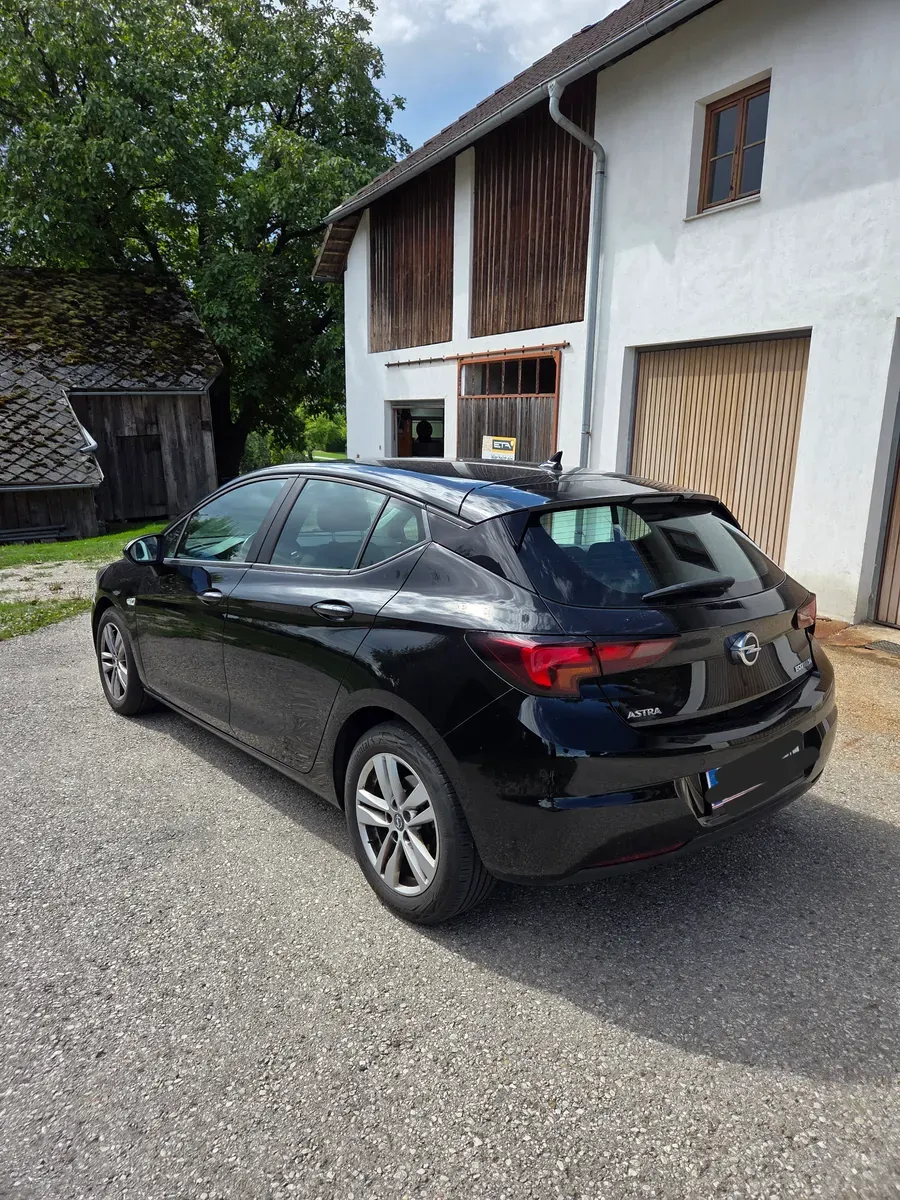 Opel Astra 2019 photo 3