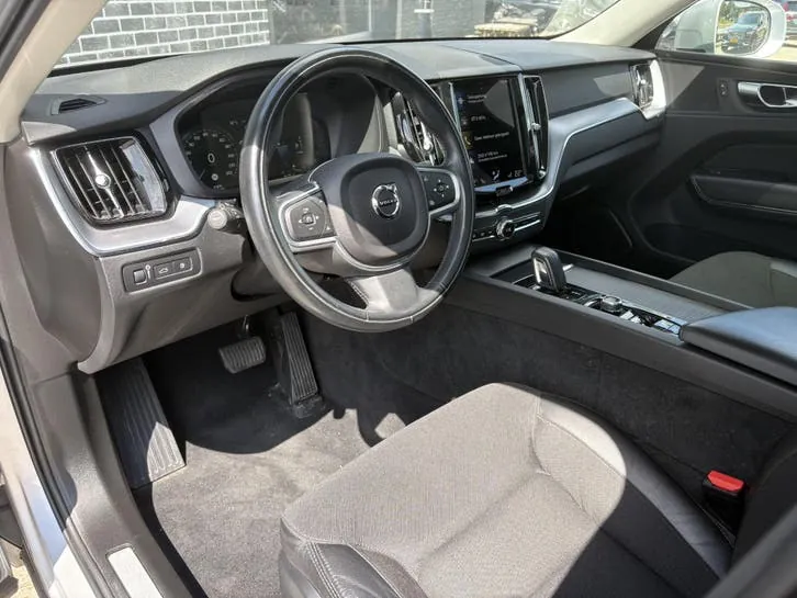 Volvo Xc60 2021 photo 2