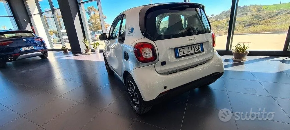 Smart Fortwo 2019 photo 4