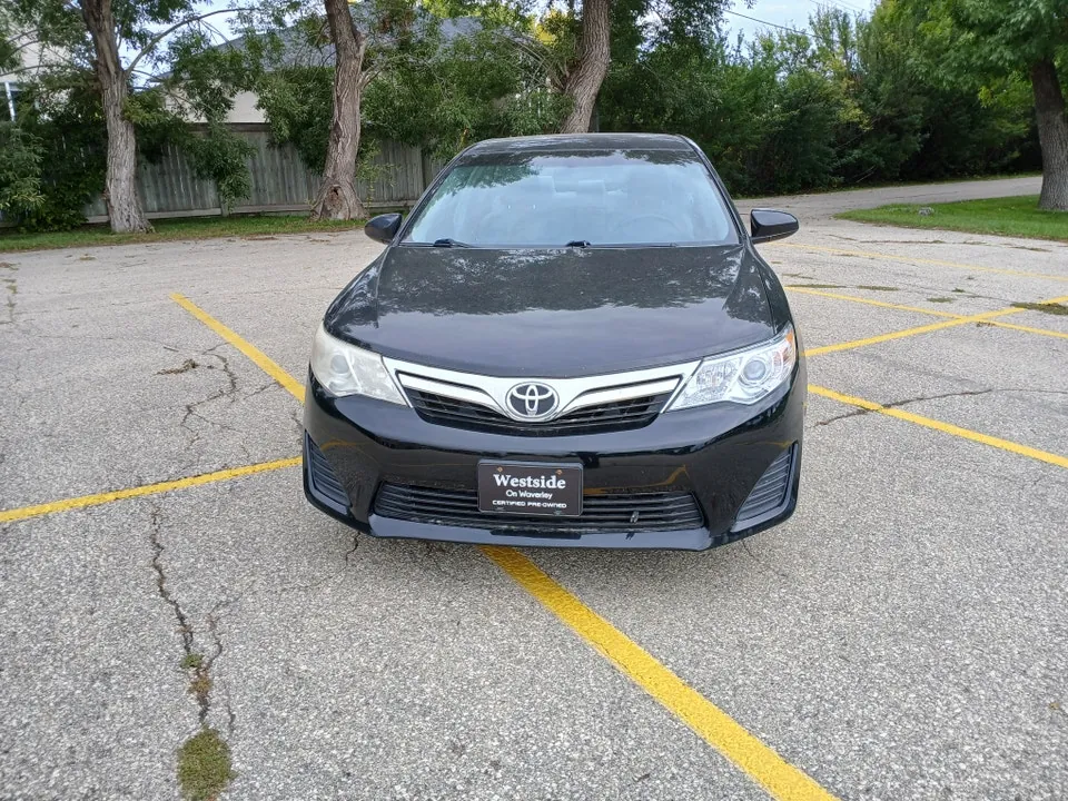 Toyota Camry 2012 photo 2