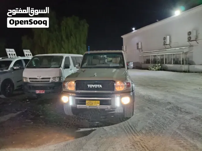 Toyota Land Cruiser 2012 photo 2