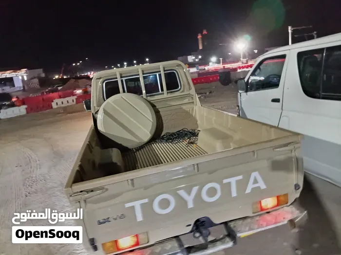 Toyota Land Cruiser 2012 photo 4