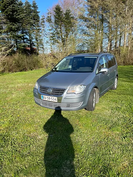 Volkswagen Touran 2008 photo 3