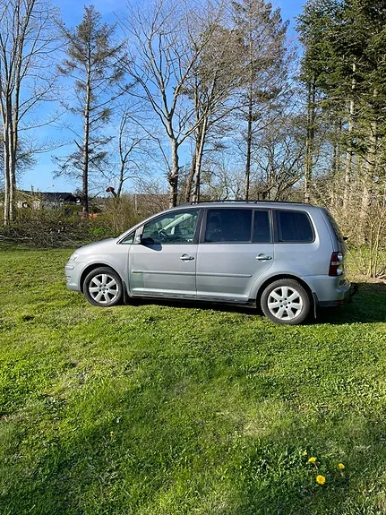 Volkswagen Touran 2008 photo 4