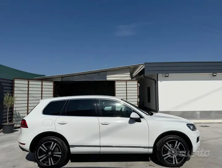 Volkswagen Touareg 2012 photo 4