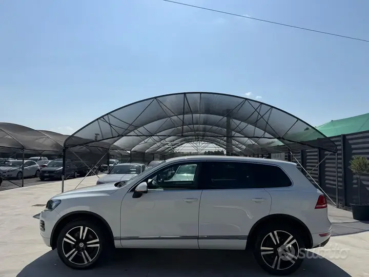 Volkswagen Touareg 2012 photo 5