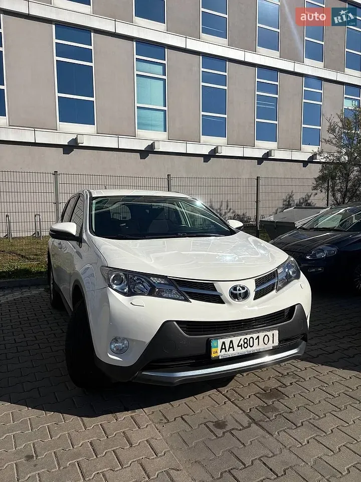 Toyota Rav4 2014 photo 2