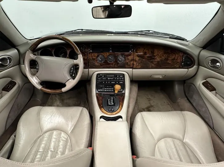 Jaguar Xk8 1997 photo 2