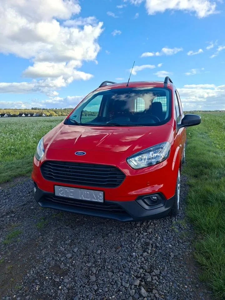Ford Courier