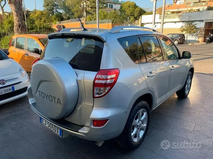 Toyota Rav4 2011 photo 4