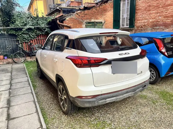 Volkswagen Eos 2023 photo 2