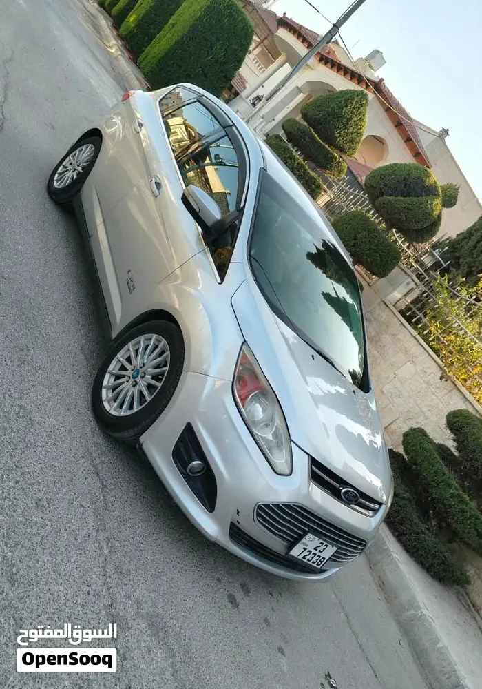 Ford C-Max 2013 photo 2