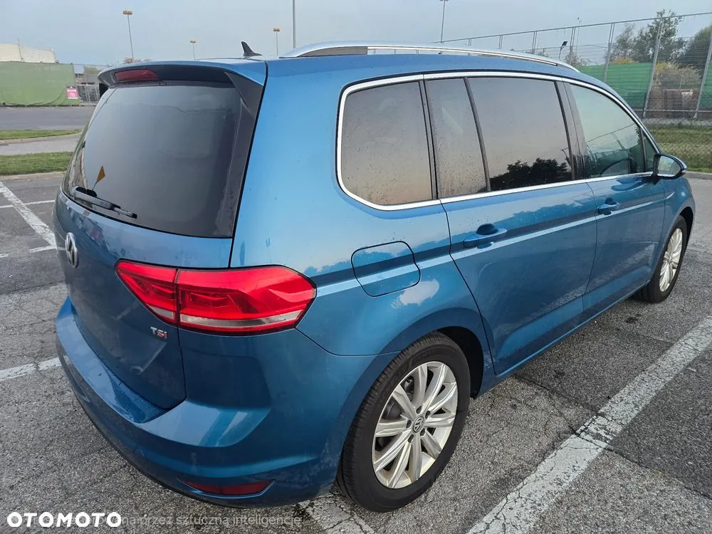 Volkswagen Touran 2016 photo 2