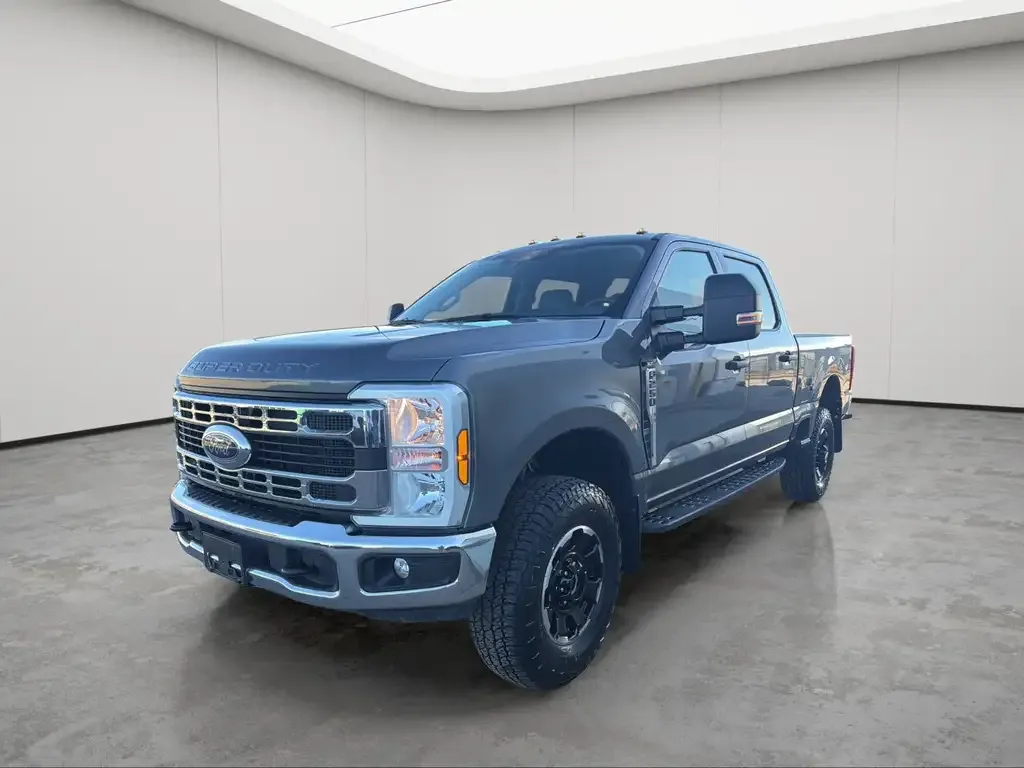Ford F-250 Super Duty 2025 photo 3