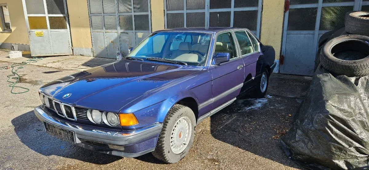 BMW 7 Series 1992 photo 2