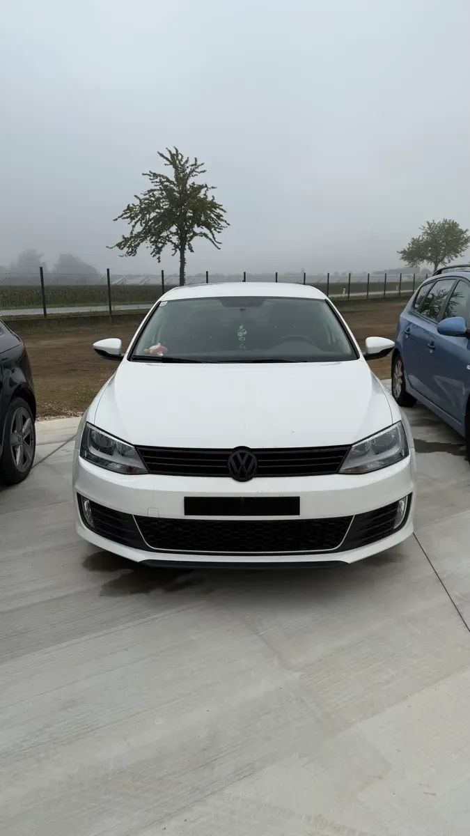 Volkswagen Jetta 2011 photo 3