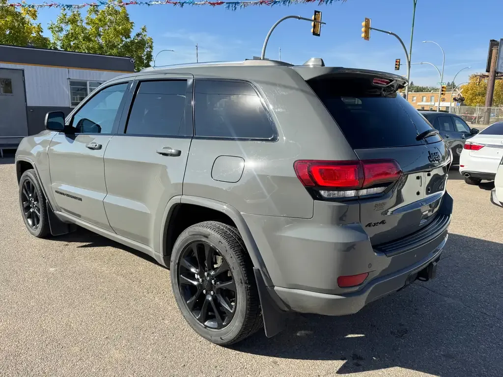 Jeep Grand Cherokee 2021 photo 3