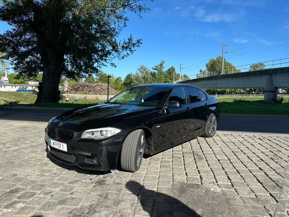 BMW 5 Series 2012 photo 3