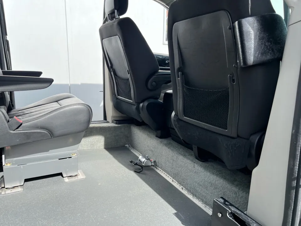 Dodge Grand Caravan 2017 photo 4