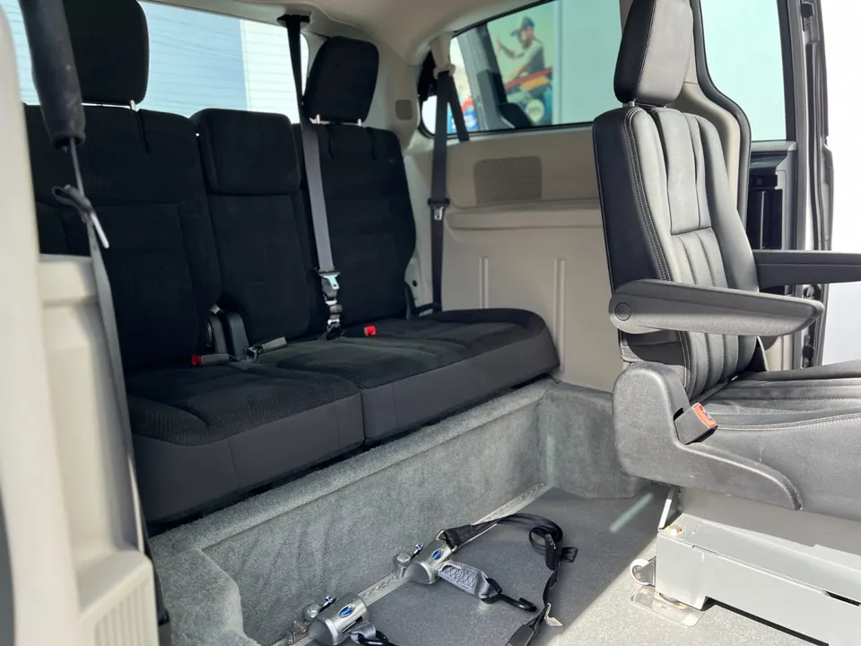 Dodge Grand Caravan 2017 photo 5