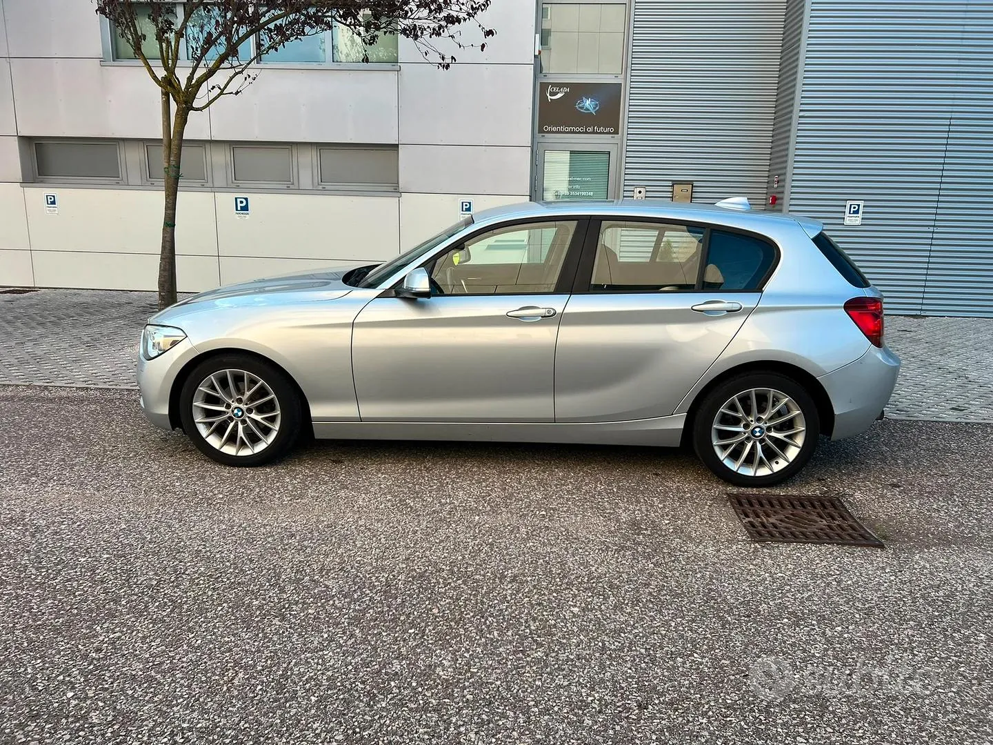 BMW 114I 2012 photo 3
