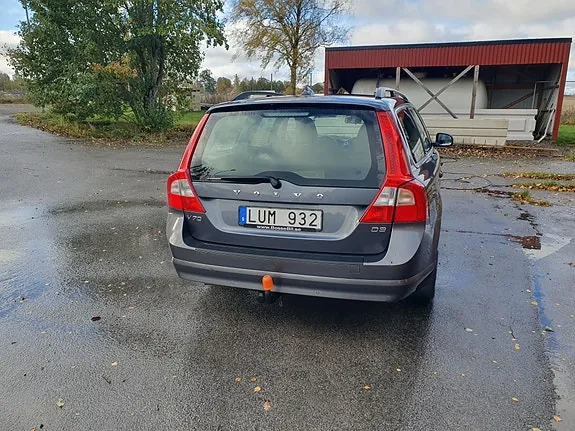 Volvo V70 2012 photo 3