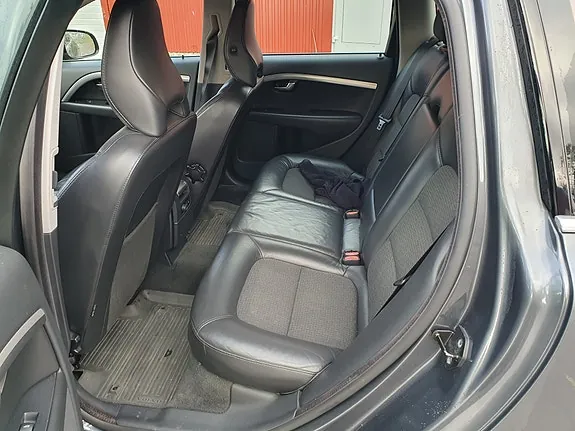 Volvo V70 2012 photo 5