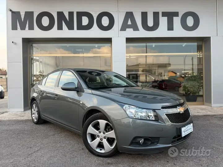 Chevrolet Cruze 2010 photo 2