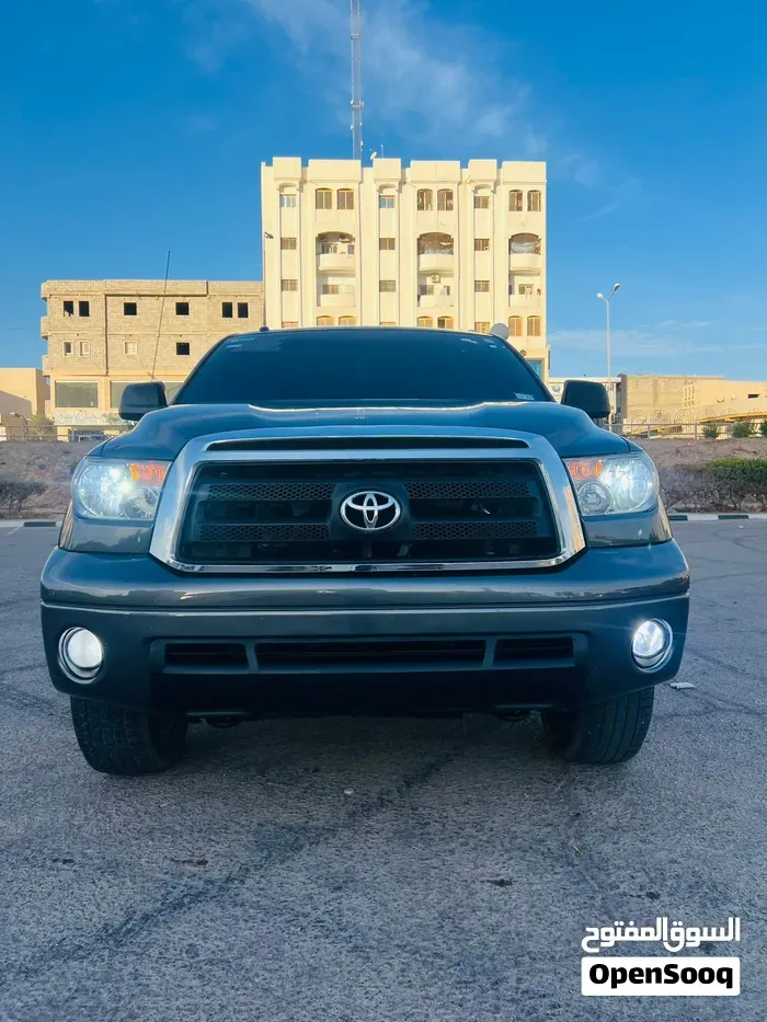 Toyota Tundra 2013 photo 2
