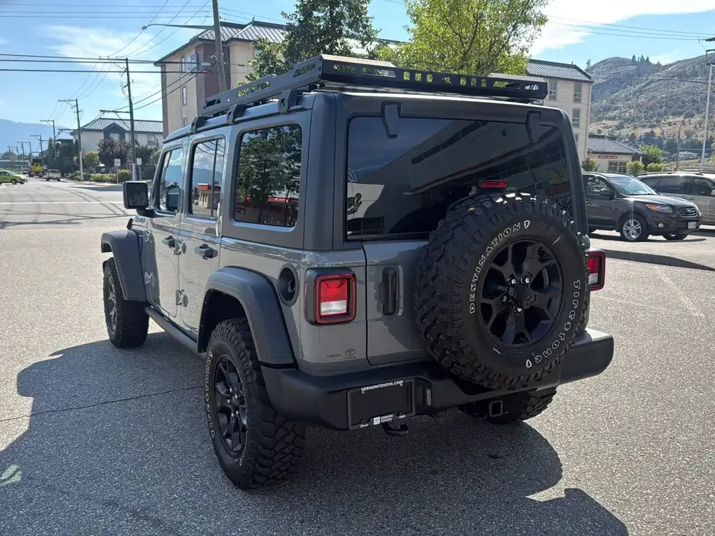 Jeep Wrangler 2023 photo 3