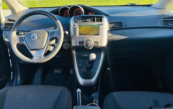 Toyota Verso 2010 photo 5