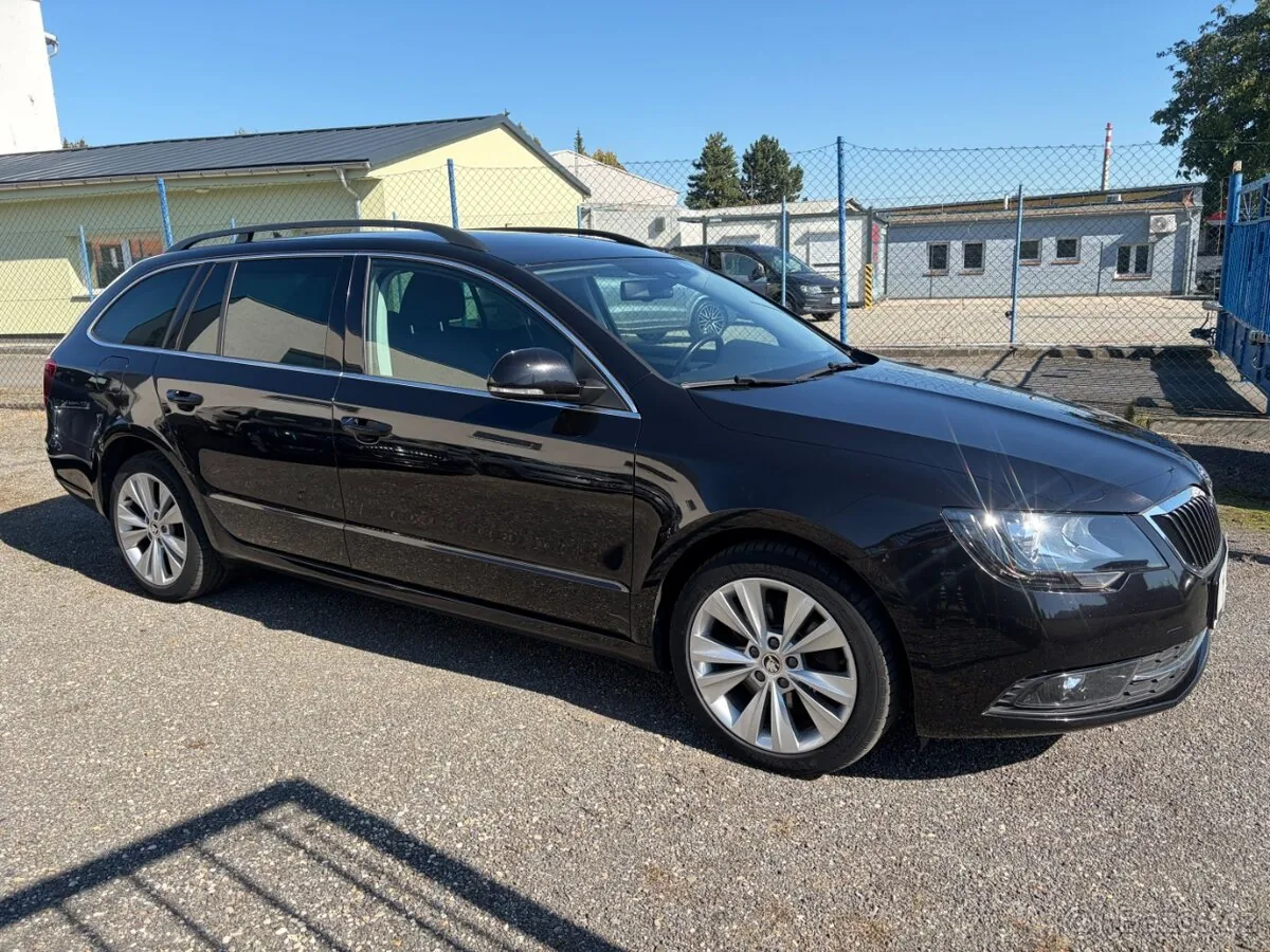 Skoda Superb 2014 photo 4