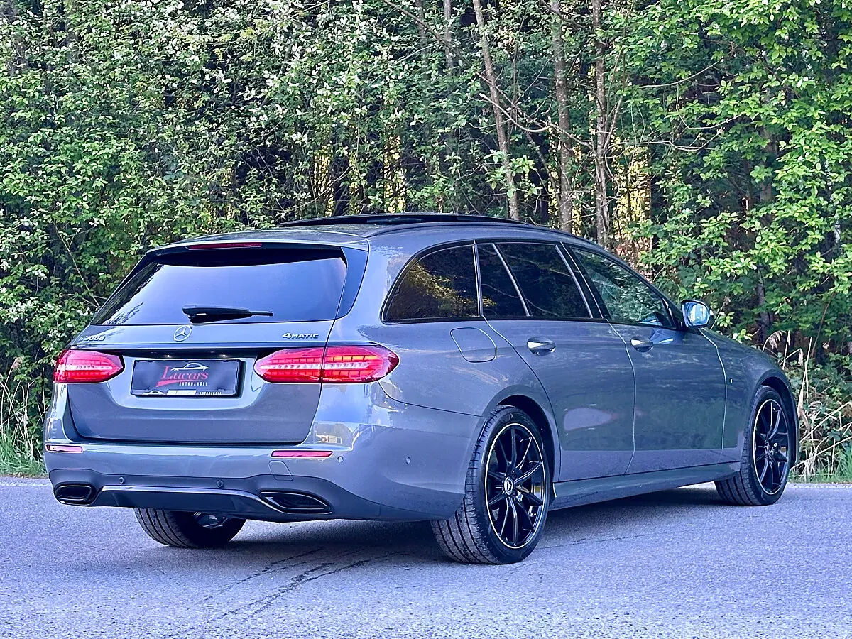 Mercedes-Benz E-Class 2023 photo 2