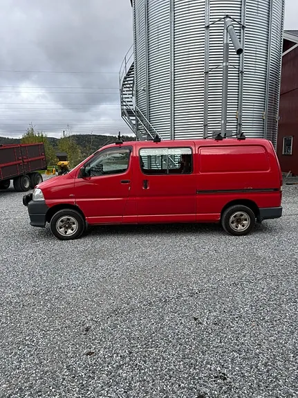 Toyota Hiace 2008 photo 3