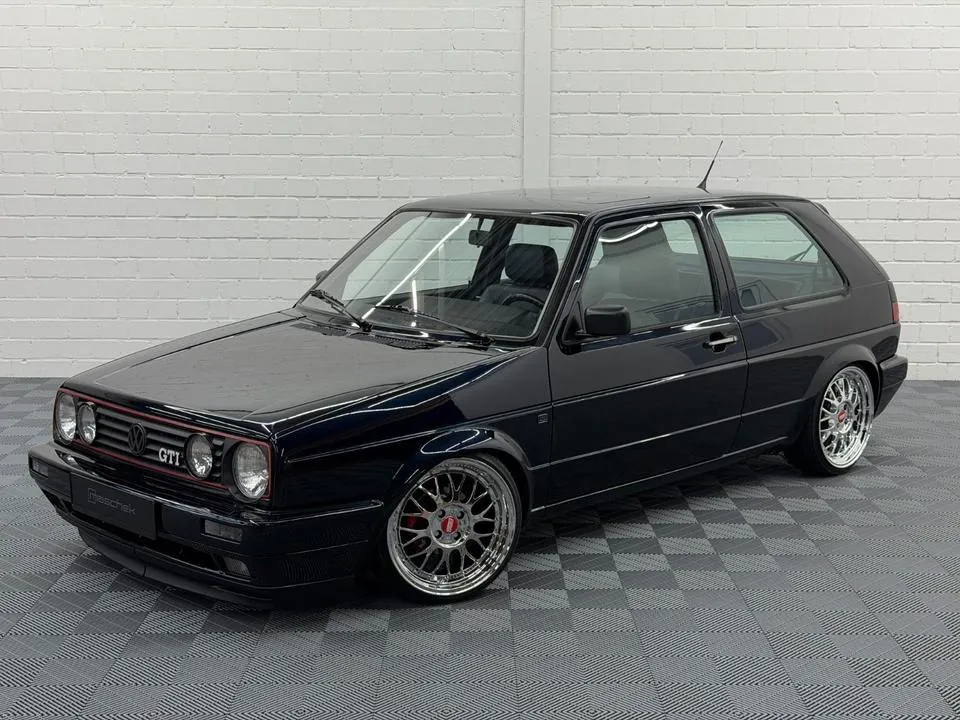 Volkswagen Golf 2