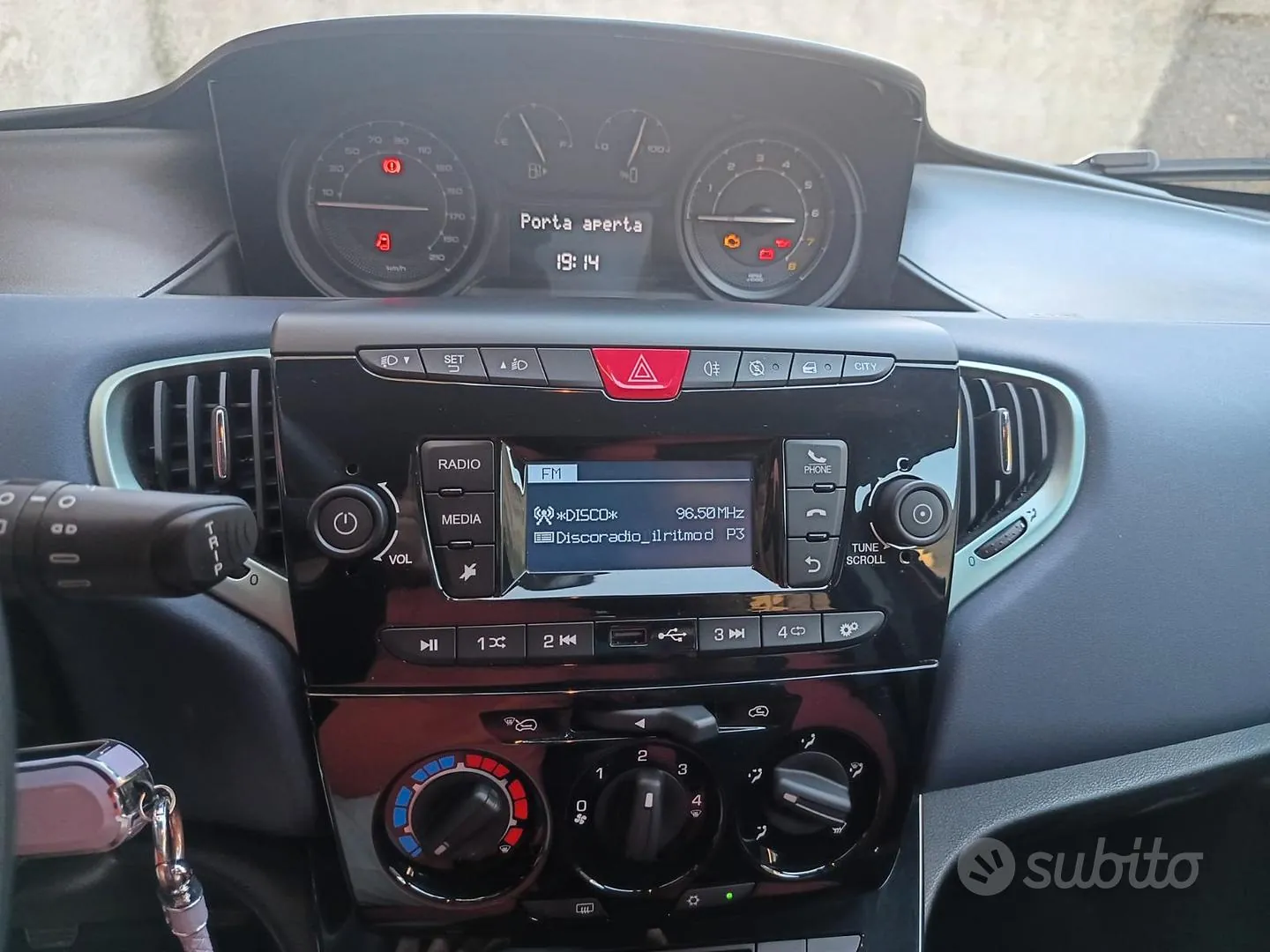 Lancia Ypsilon 2024 photo 4