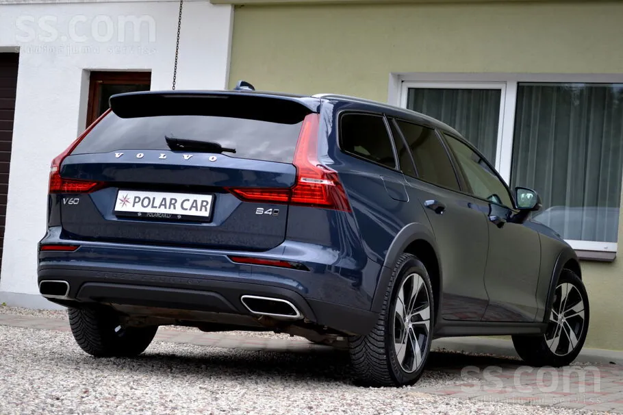 Volvo V60 2021 photo 3